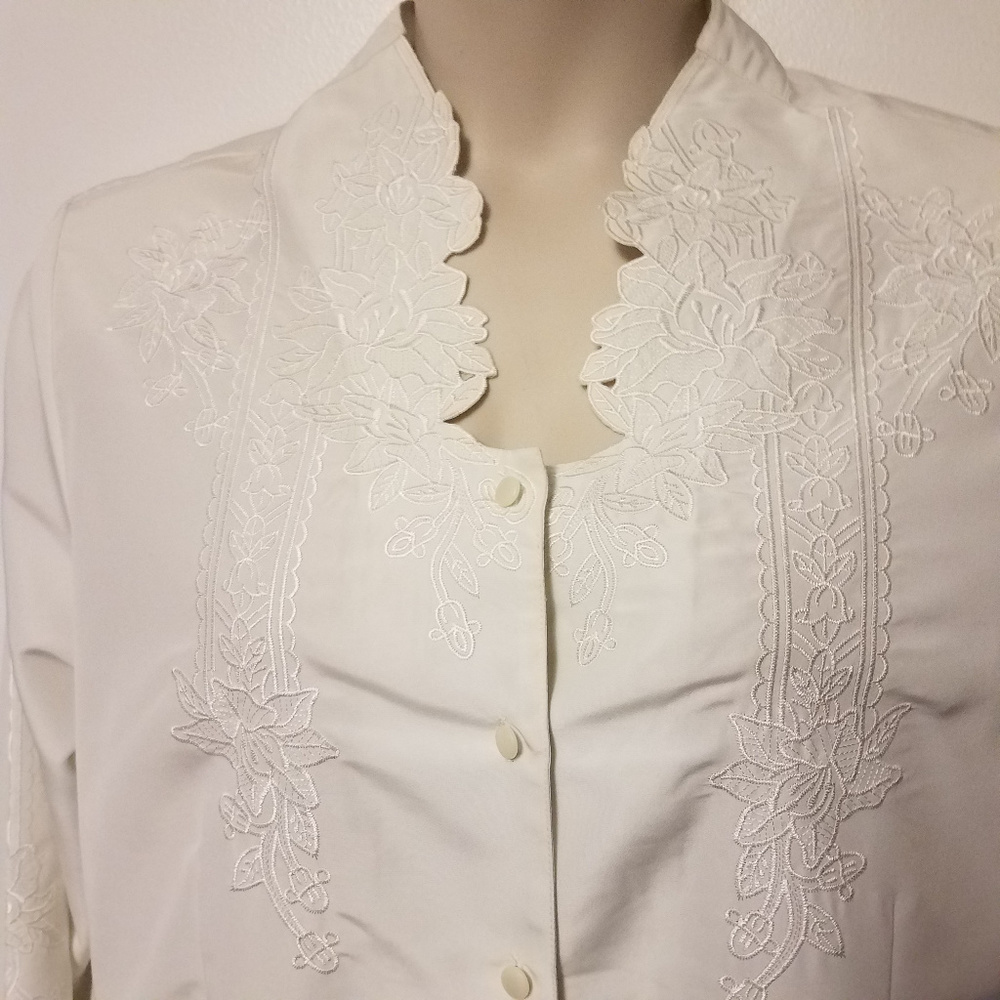 Blair cream colored blouse women XL